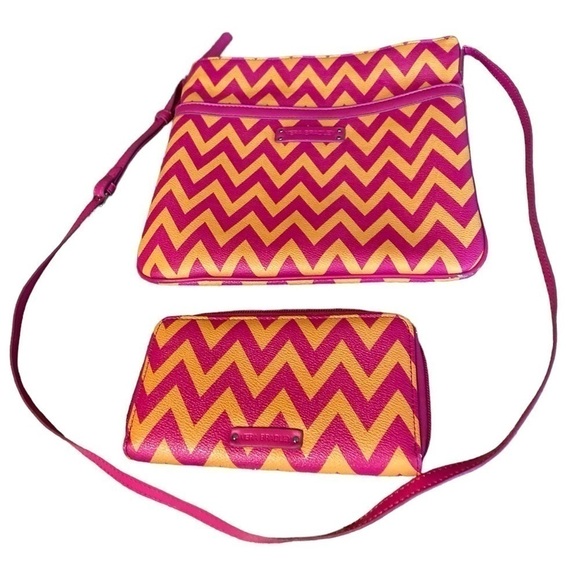 Vera Bradley Crossbody & Matching Wallet - Picture 1 of 12